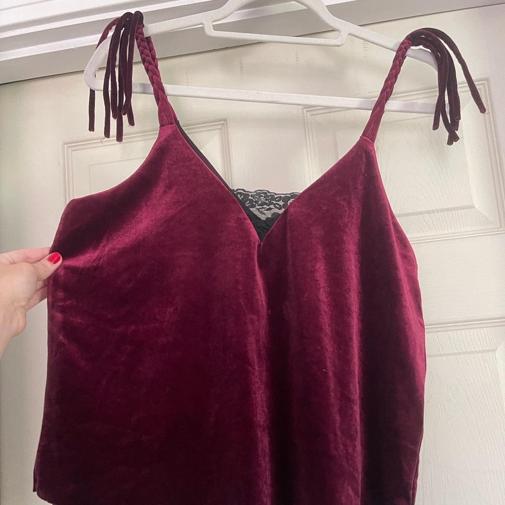 ZARA BURGUNDY VELVET CAMISOLE TOP, Size Medium